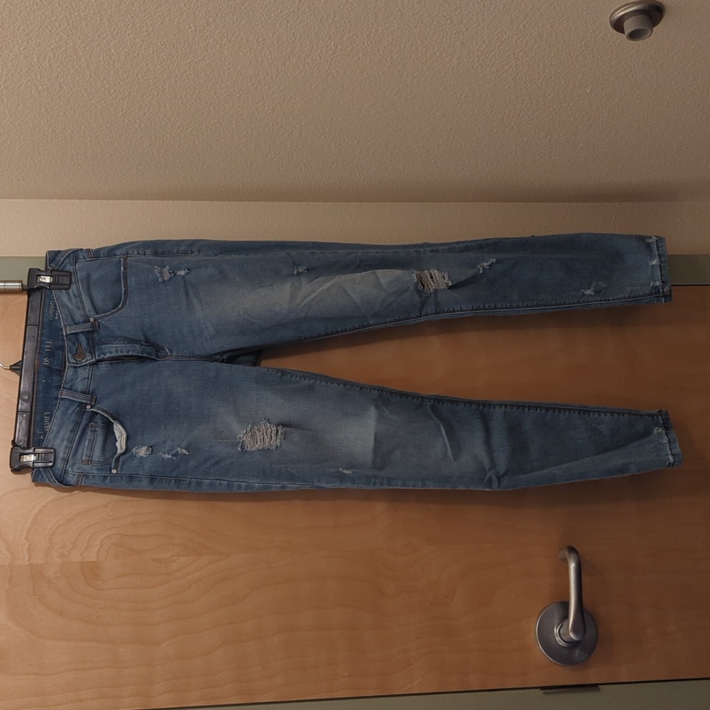 Sound/style distressed jeans size 4